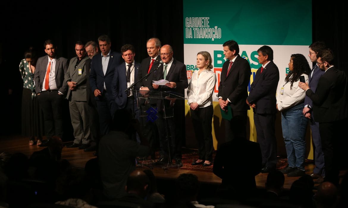 Alckmin anuncia nomes de mais 16 grupos de trabalho