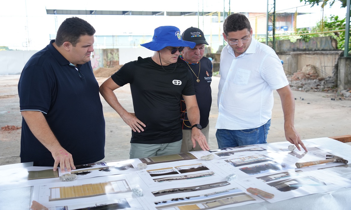 David Almeida vistoria obras. David Almeida vistoria obras.