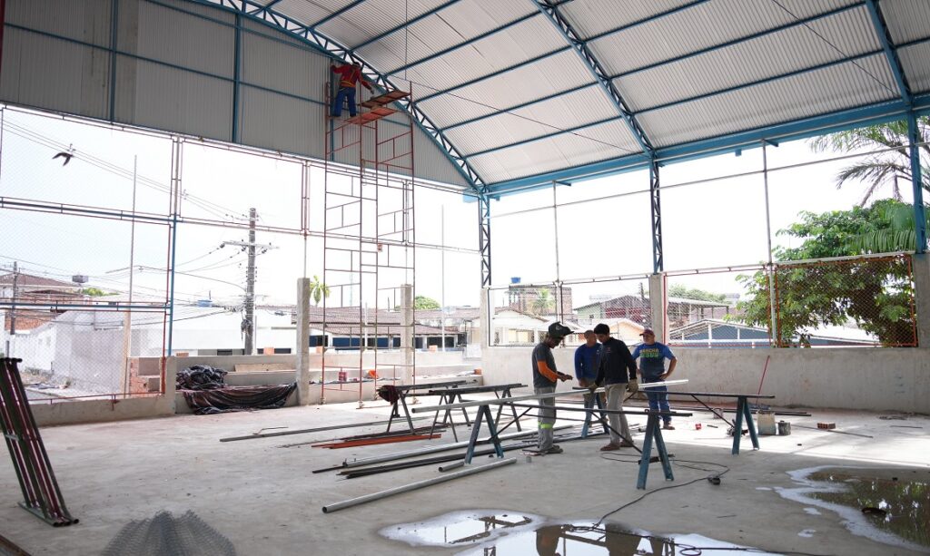 David Almeida vistoria obras.