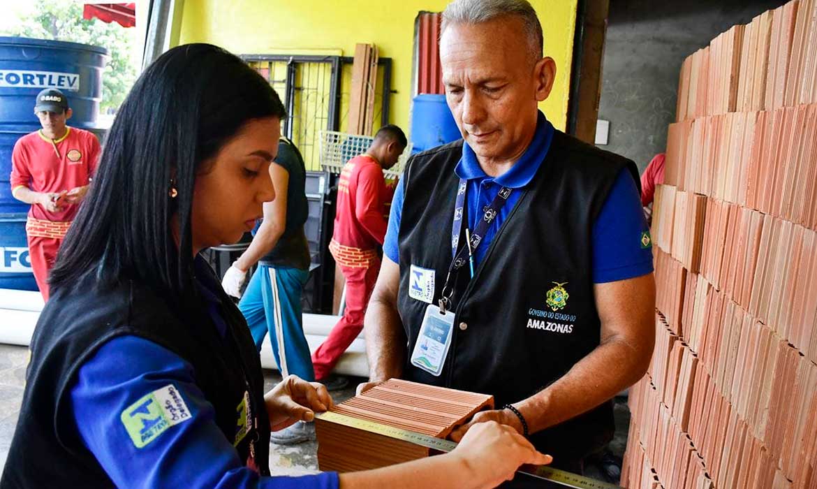 Ipem AM vistoria lojas construção