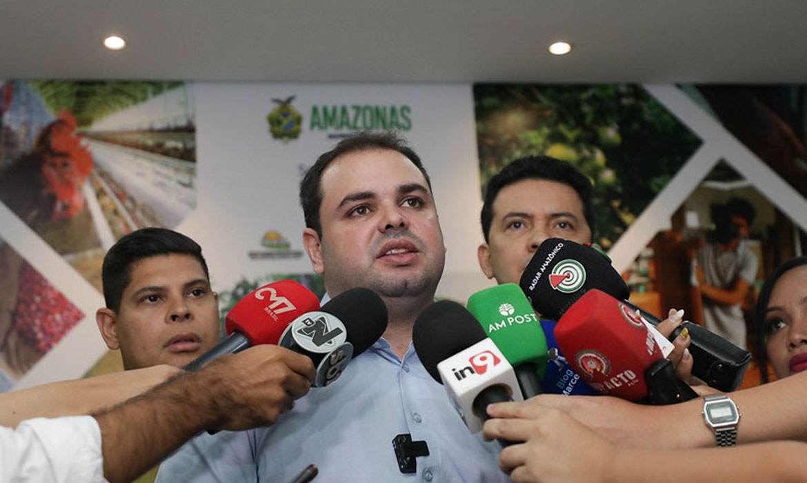 Roberto Cidade destaca investimentos.