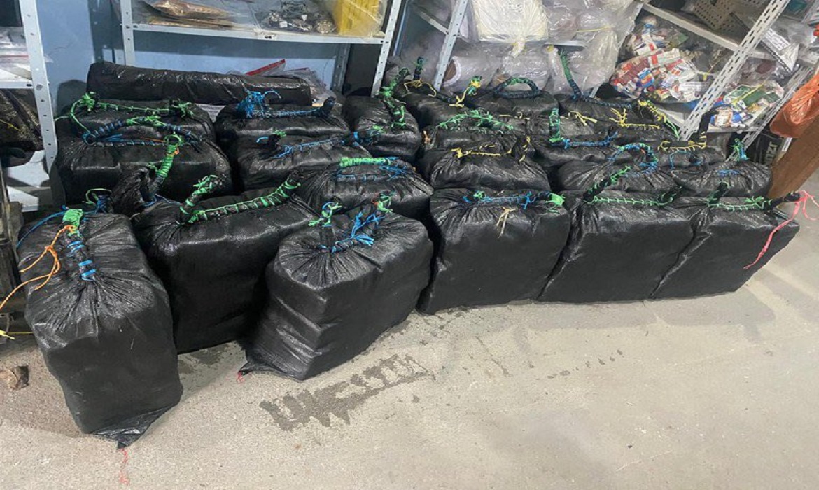 Operação Tríplice apreende 2 toneladas de cocaína.